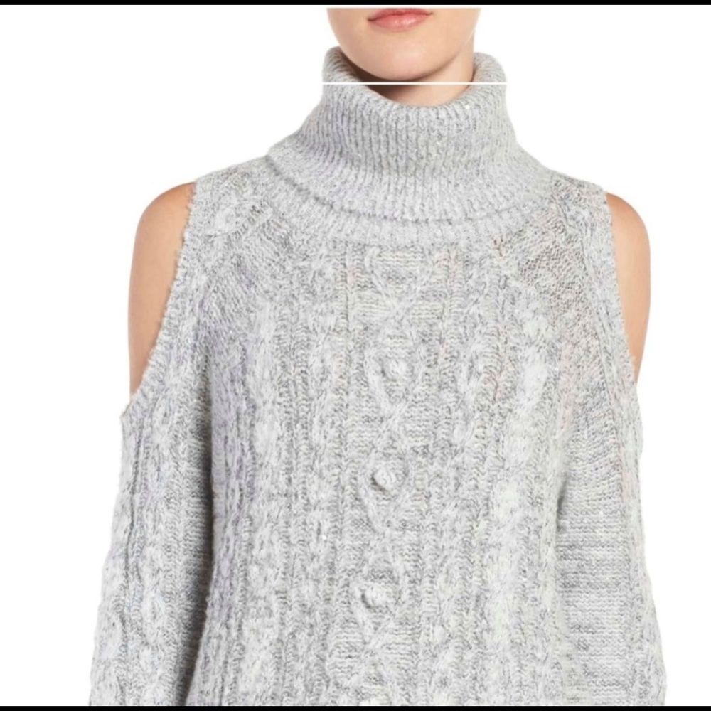 Chelsea28 Sequin shoulder turtleneck sweater xs